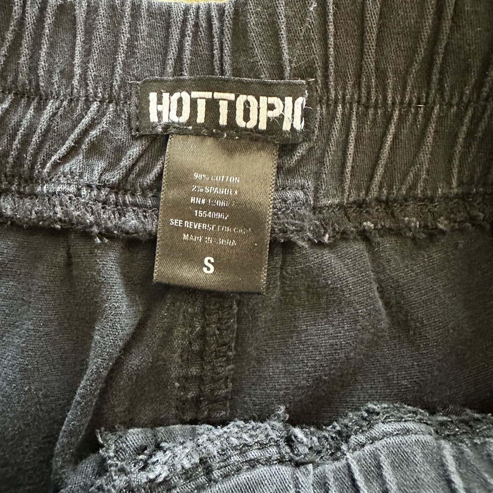Hot Topic Charcoal Cargo Pants - Picture 4 of 5